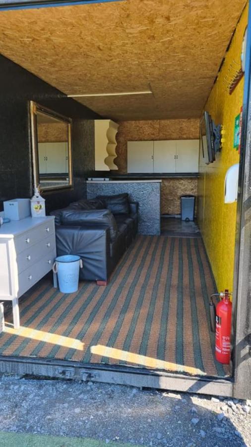 Route 47 Glamping Bell Tents Cross Hands Екстериор снимка